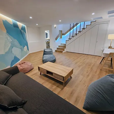 Maar Apartment *
