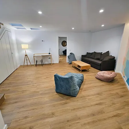 Maar Apartment