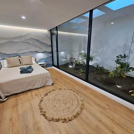 Maar Apartment *