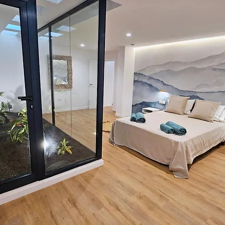 Maar Apartment *